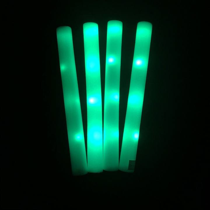 bâton lumineux en mousse à LED pour concert, supporters, boite de nuit, camping , fêtes et soirées